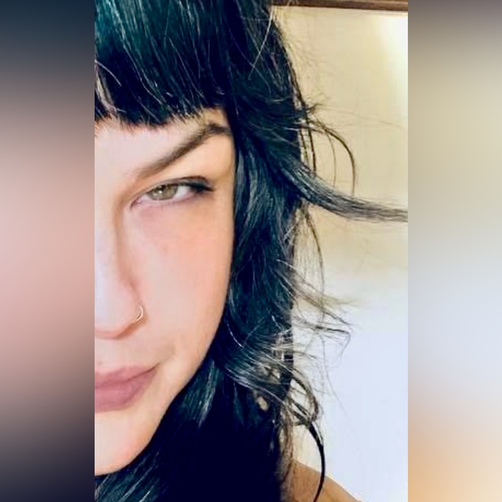 Meet your Posher, Moxie